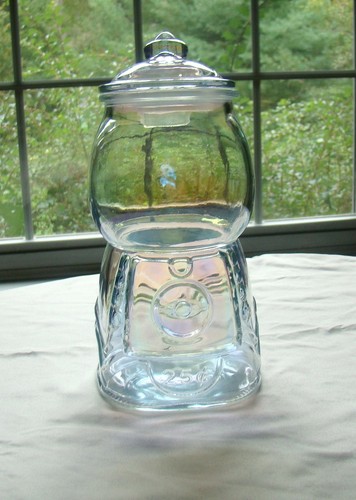 Glass gumball machine - 25¢,